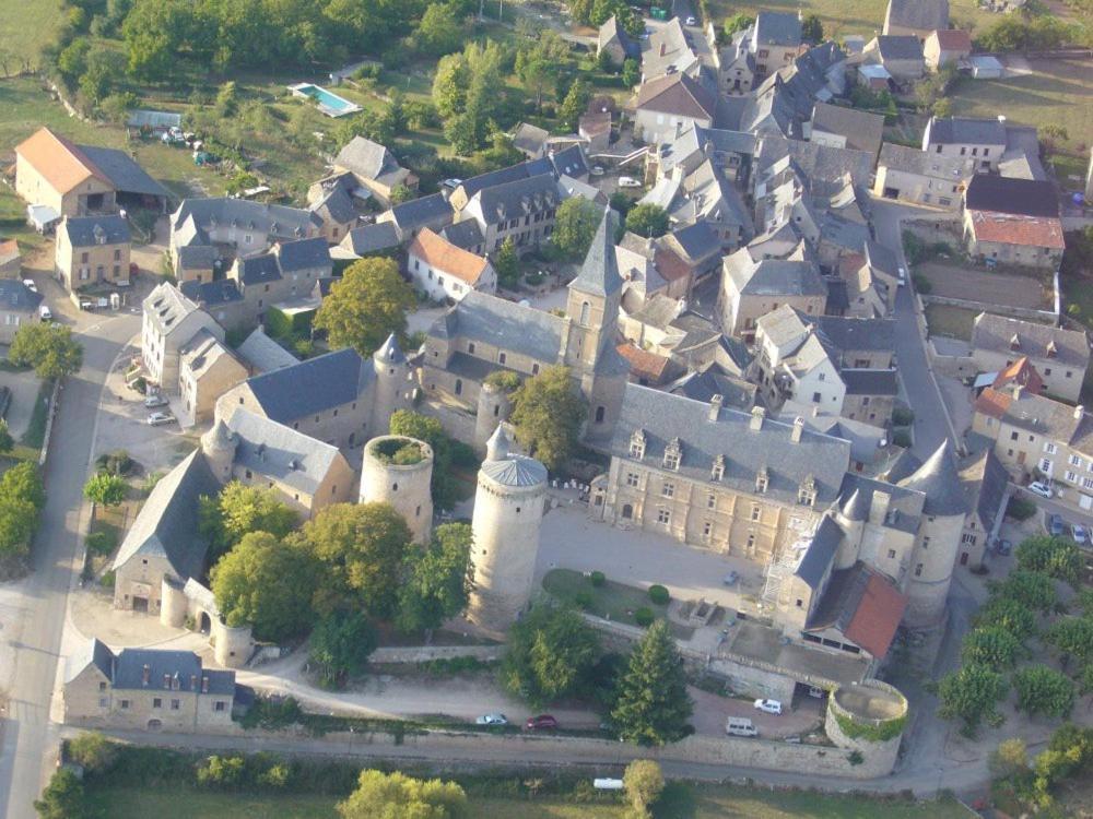 Maison avec véranda proche du centre ville Rignac  Exterior foto